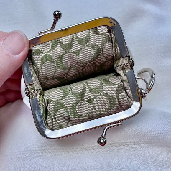 Vintage  (2004) Coach Coin Purse on key chain - Mint - Picture 3 of 3